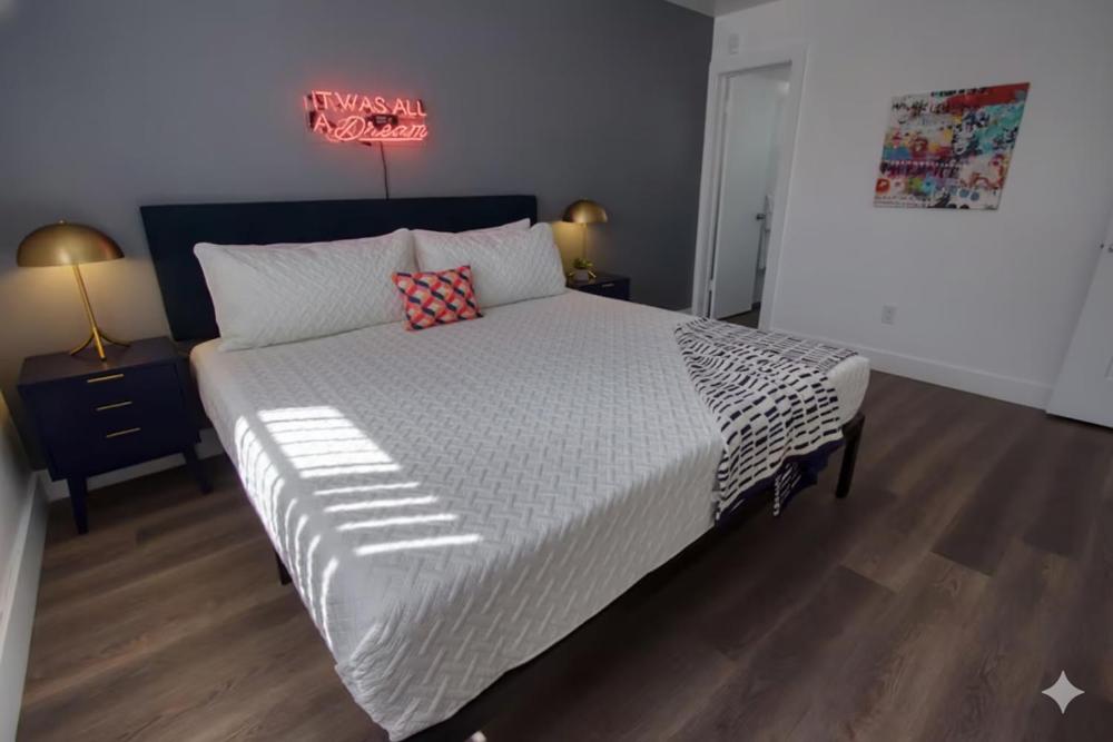 Deluxe One-Bedroom Apartment interior